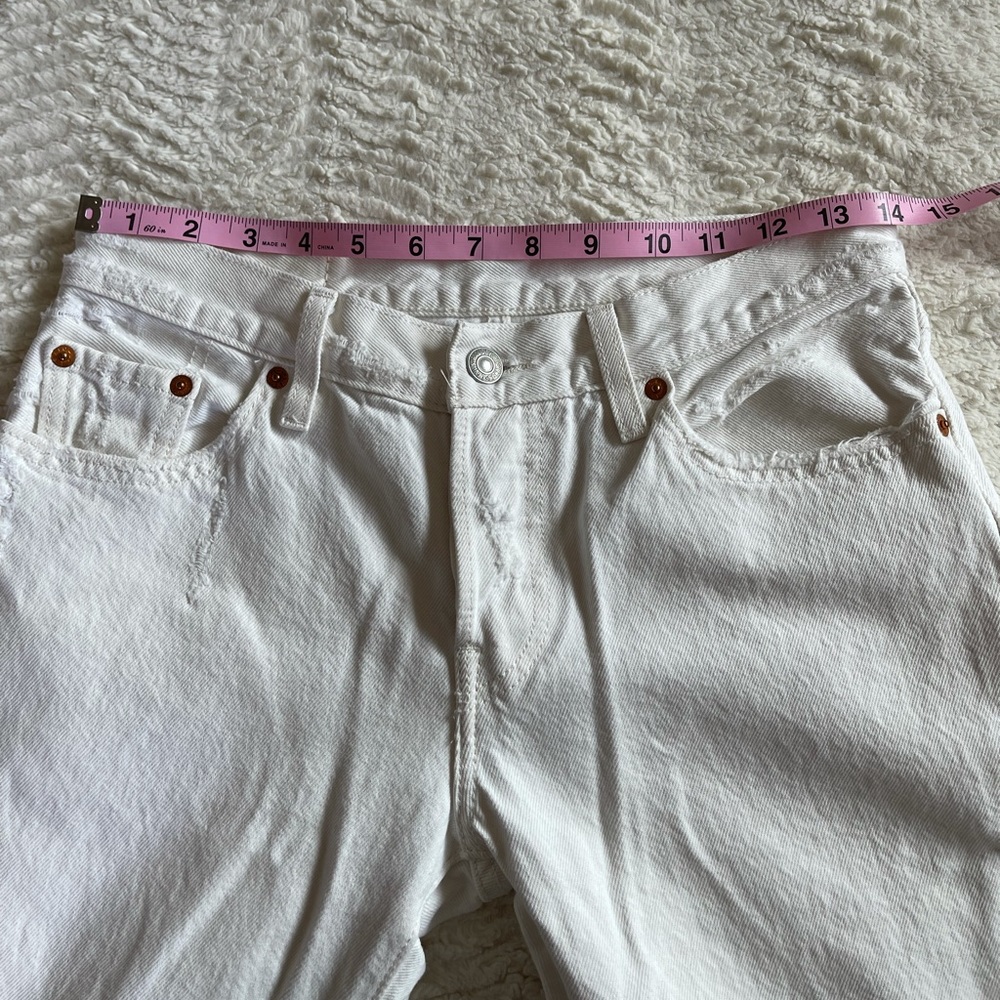 Levi’s 501 Mid Rise Distressed Jeans - Picture 3 of 6